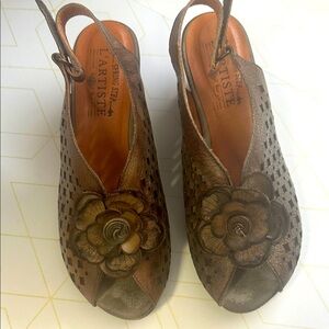 L'ATISTE Floral Brown Slingback Sandals